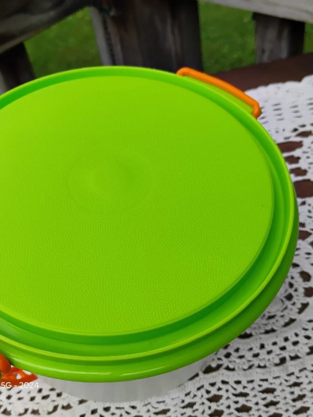 Tupperware Toys Cake Taker mini from play set base lid handle vintage 1980 - 90s